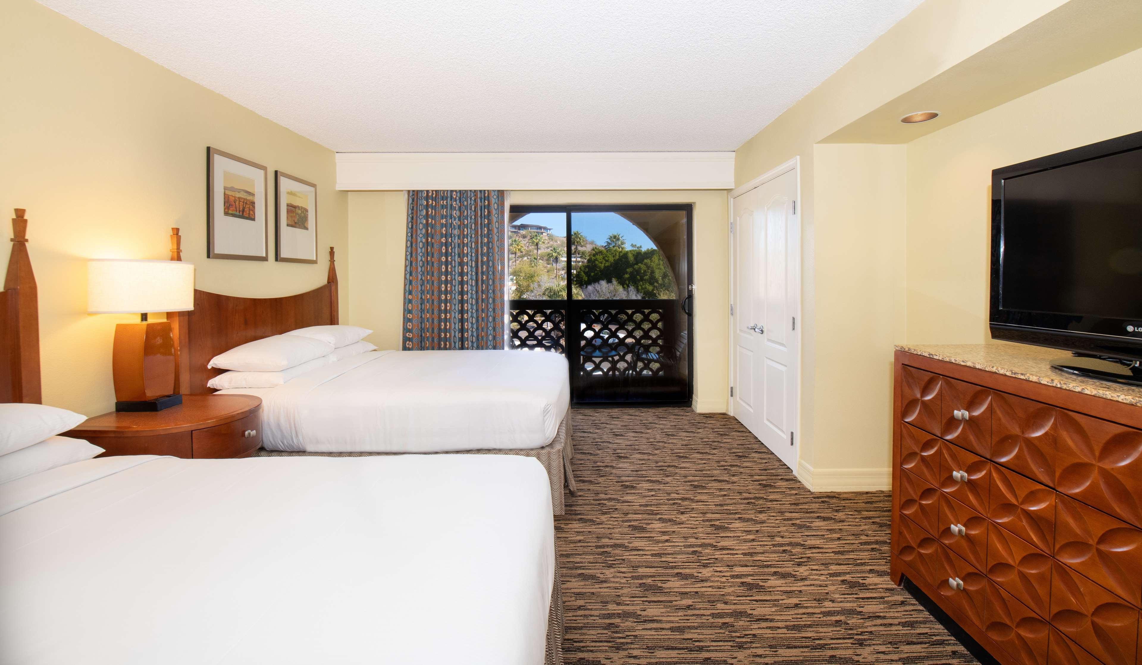 Hilton Phoenix Resort At The Peak Exterior photo