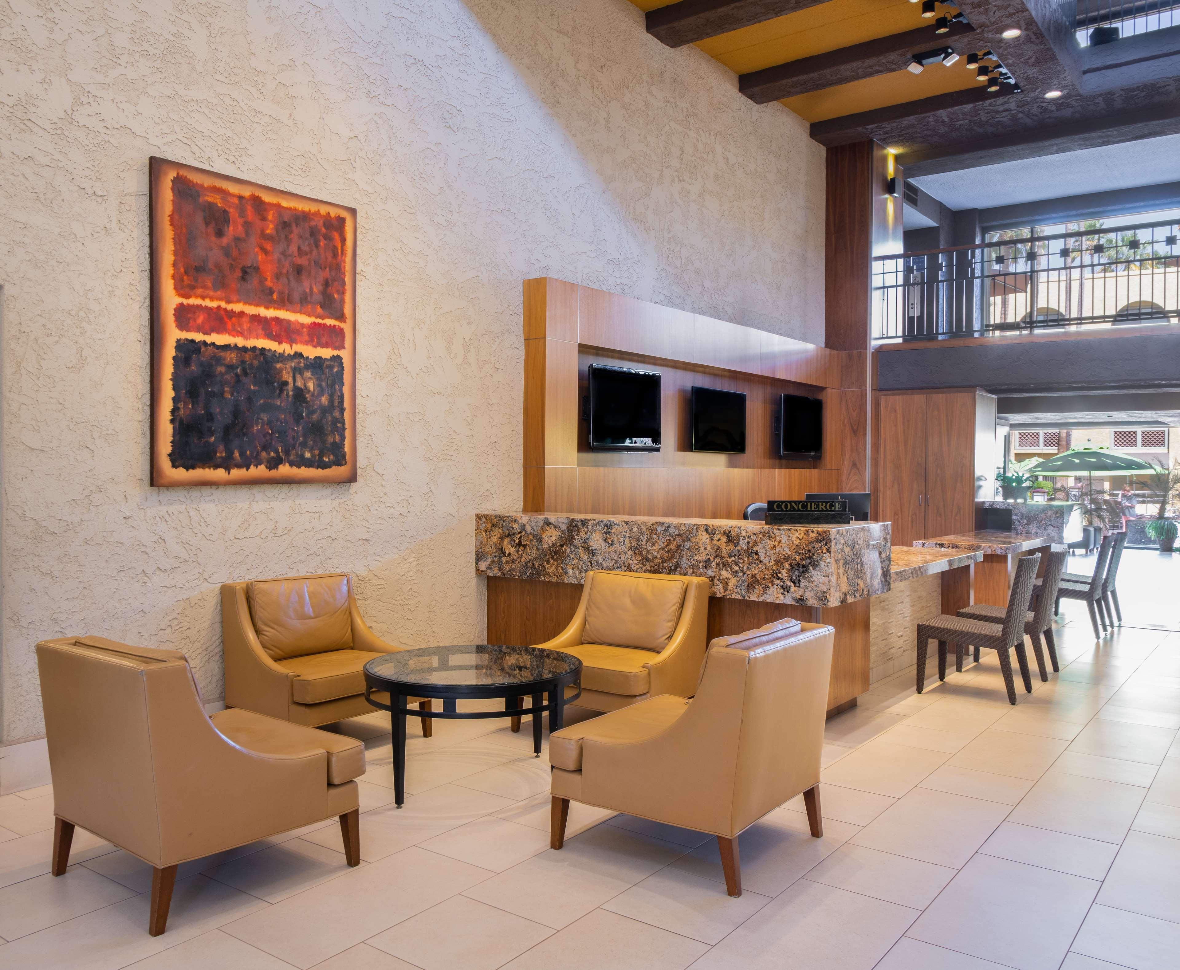 Hilton Phoenix Resort At The Peak Exterior photo