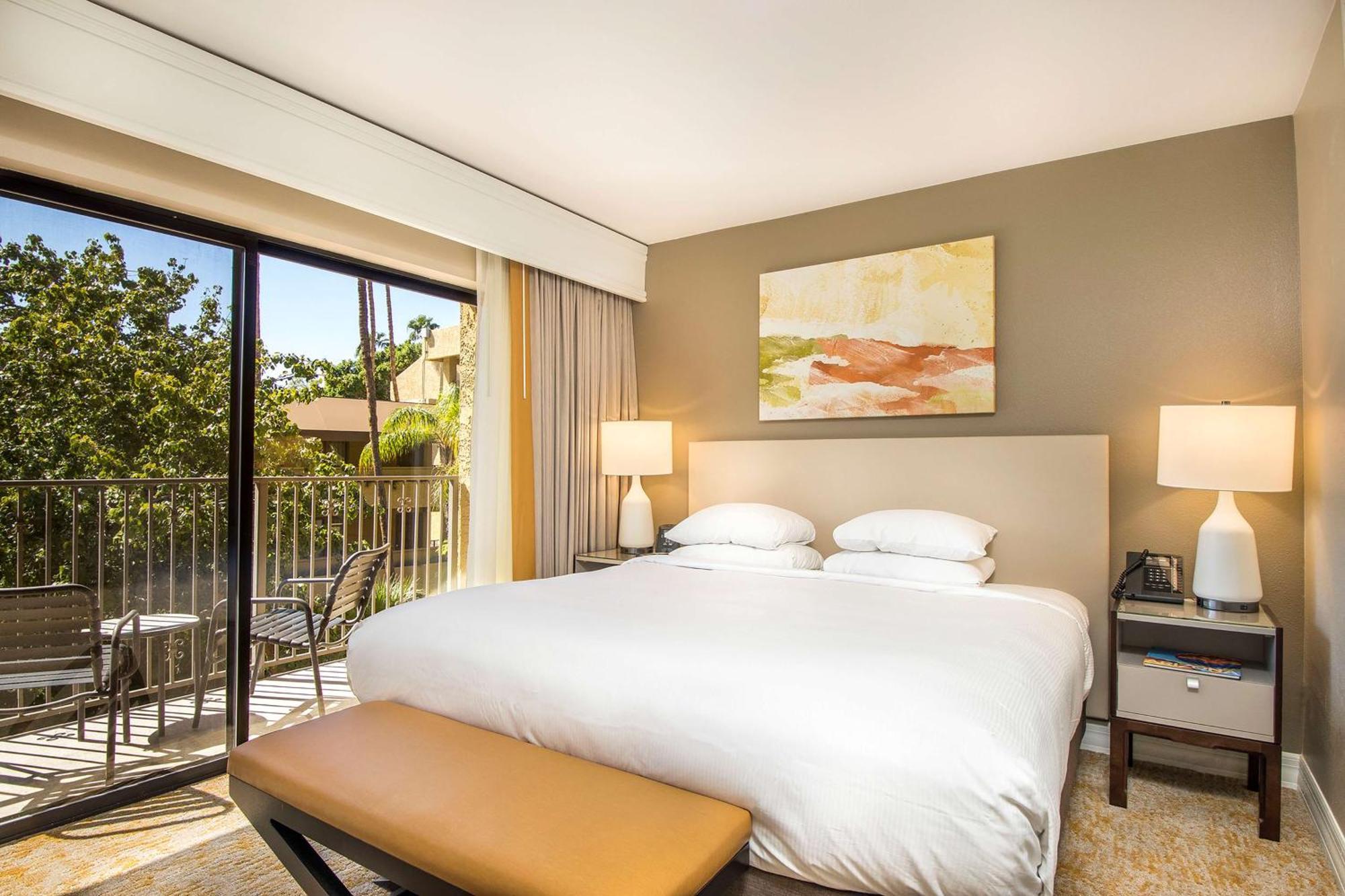 Hilton Phoenix Resort At The Peak Exterior photo